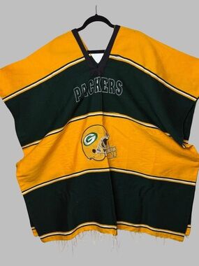Green Bay Packers OSFM Blanket Poncho Acrylic Cotton NEW Embroidered Logo NFL